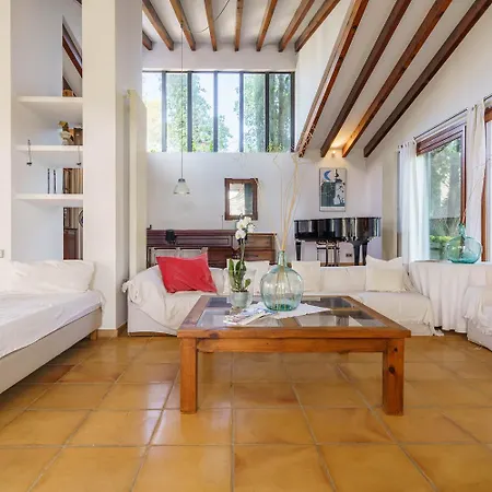 Can Canaver Villa